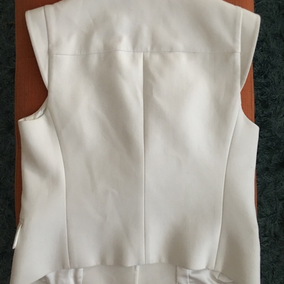 White designer vest - Picture 3 of 7